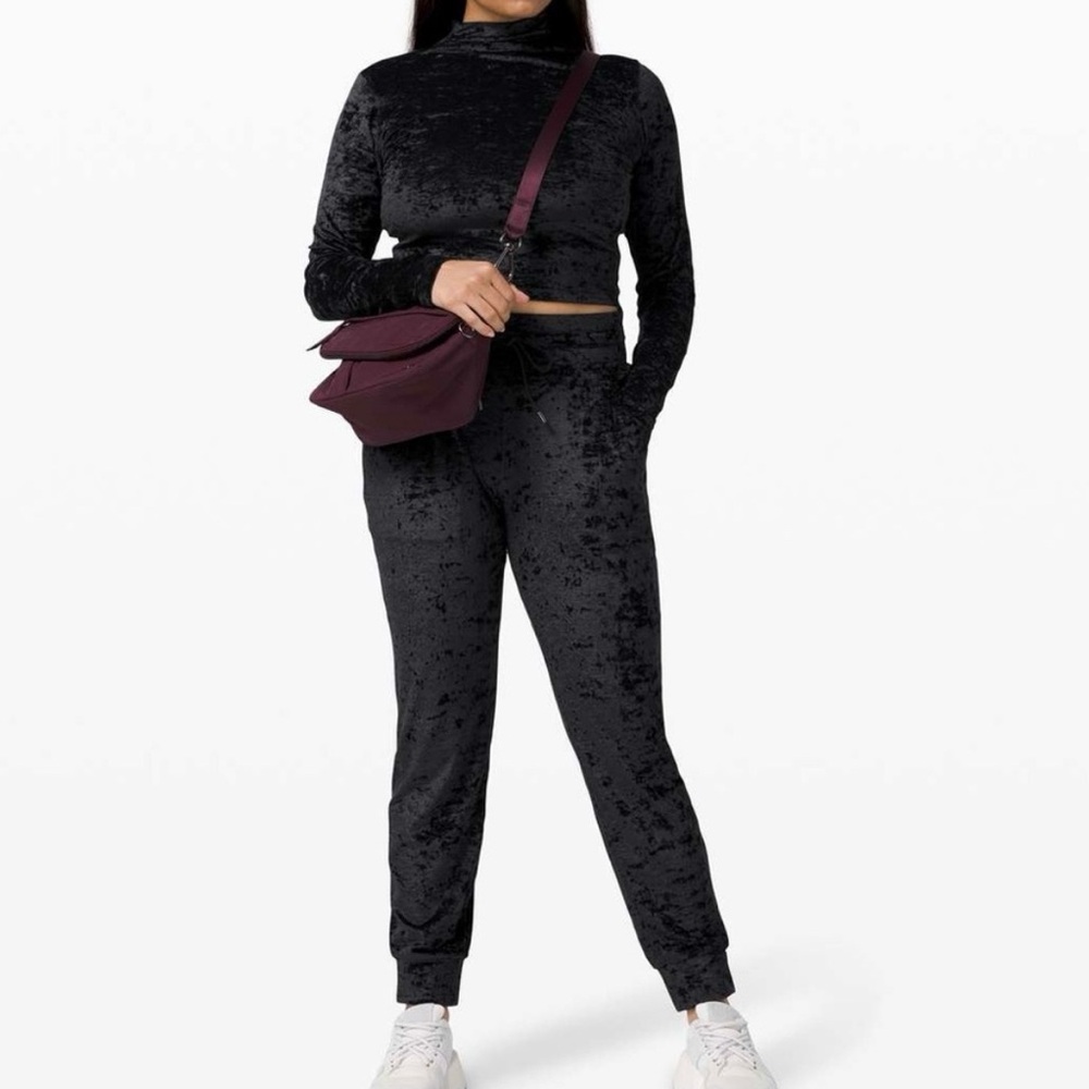Lululemon Blue Velvet Joggers